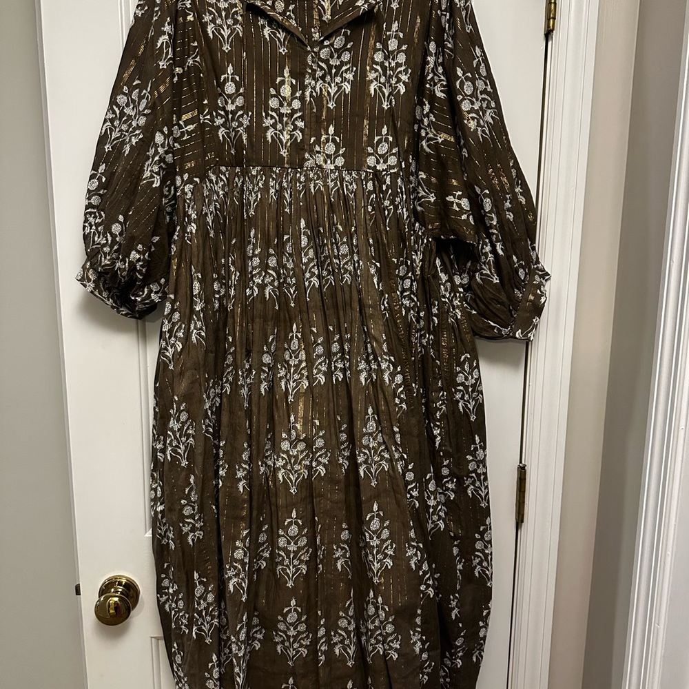 Elegant Brown Floral Midi Dress